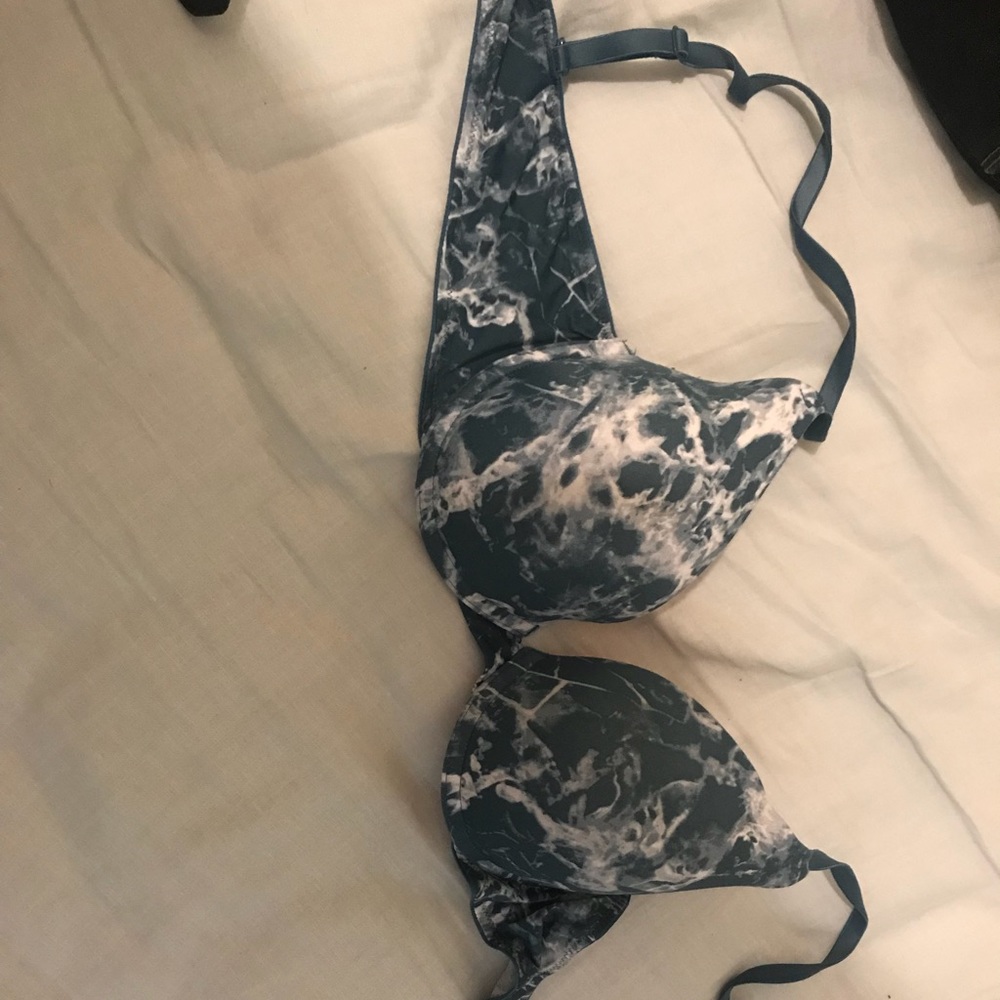 Victoria Secret bra brand new no tag